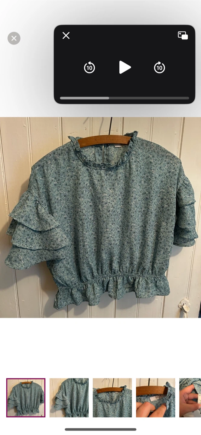 Suzy Shier Blue Floral Top