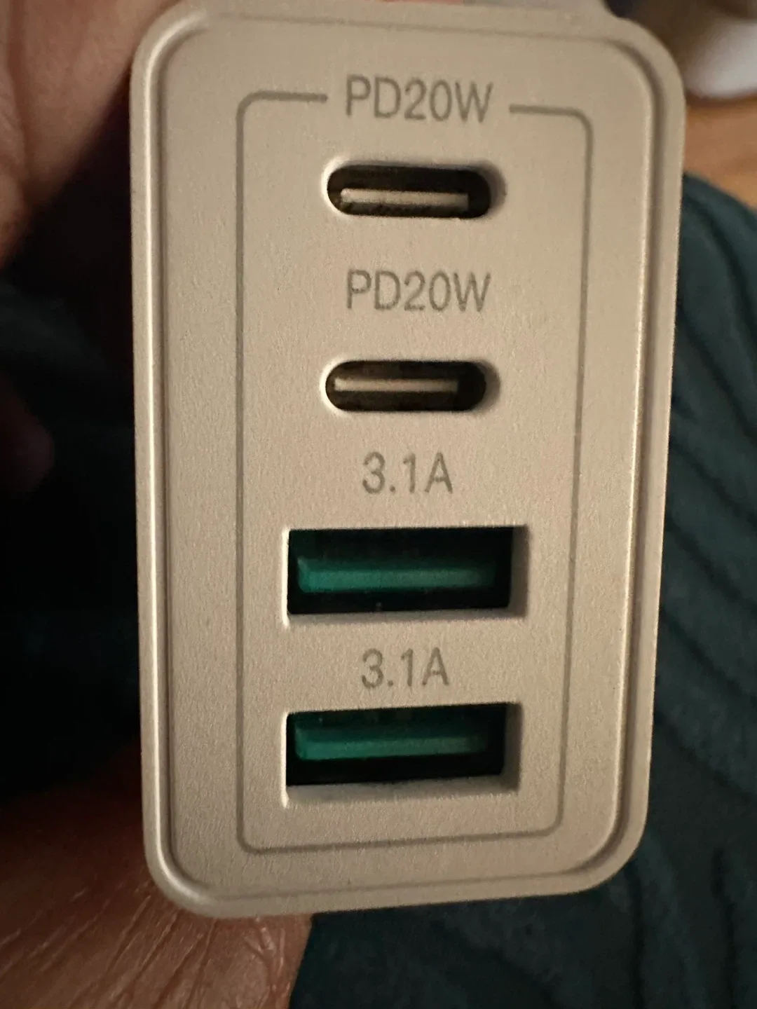 Adapter 3.0 Fast Charging Wall Charger image indicator(2)