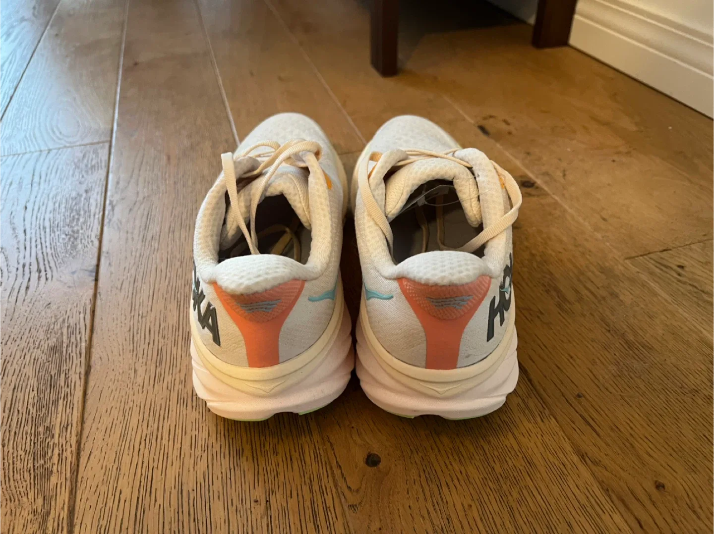 Hoka Women’s Clifton 9 Running Shoes (New! size 10.5, B width) image indicator(3)