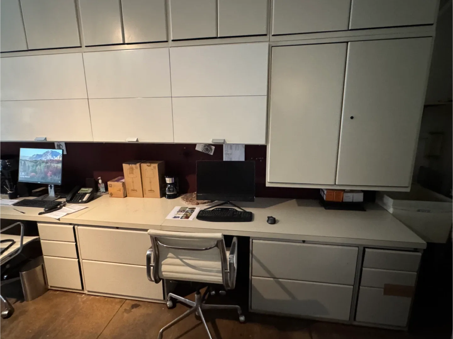 Office Desk with Storage Cabinets image indicator(3)