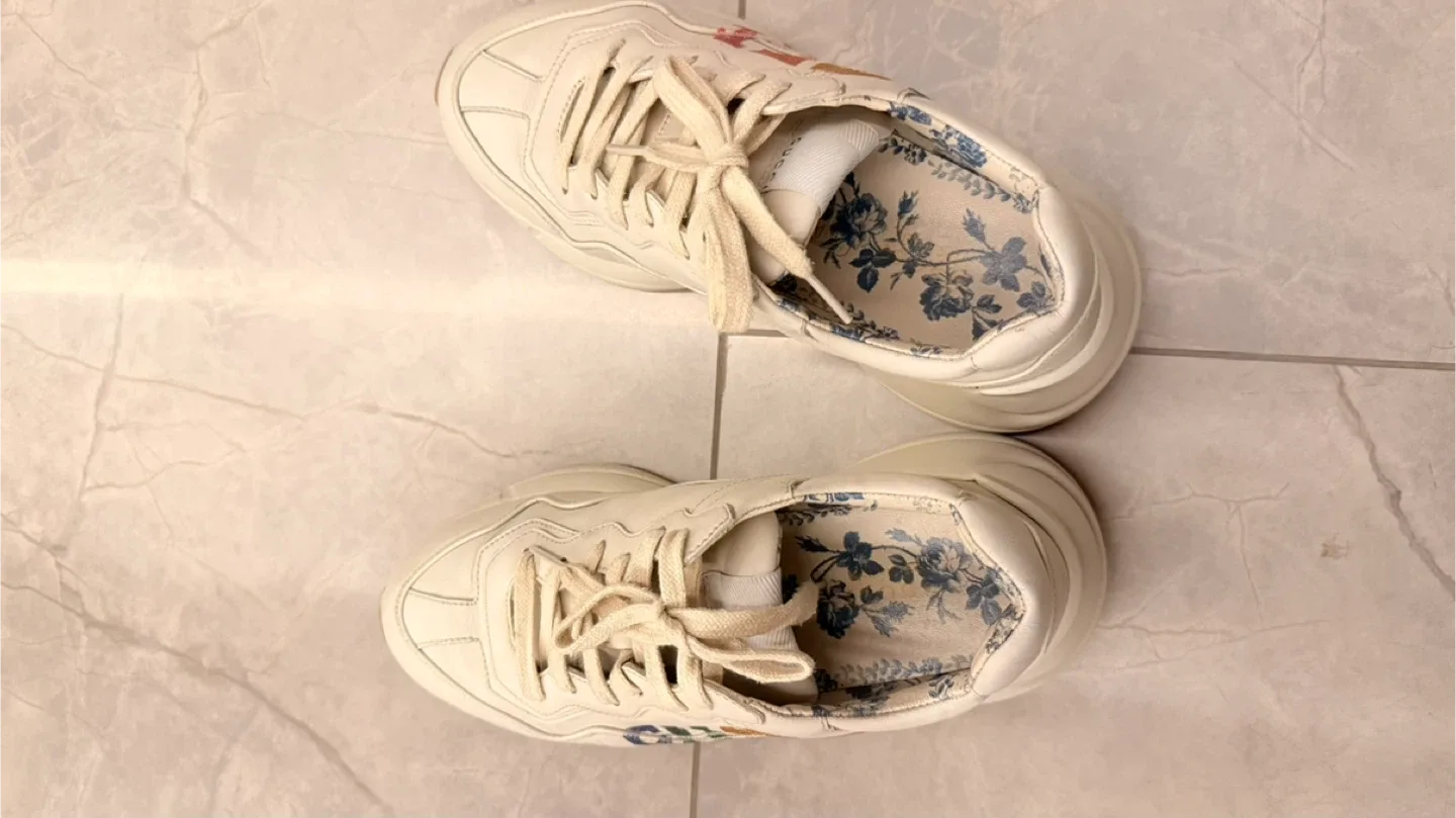 Gucci Sneaker image indicator(4)