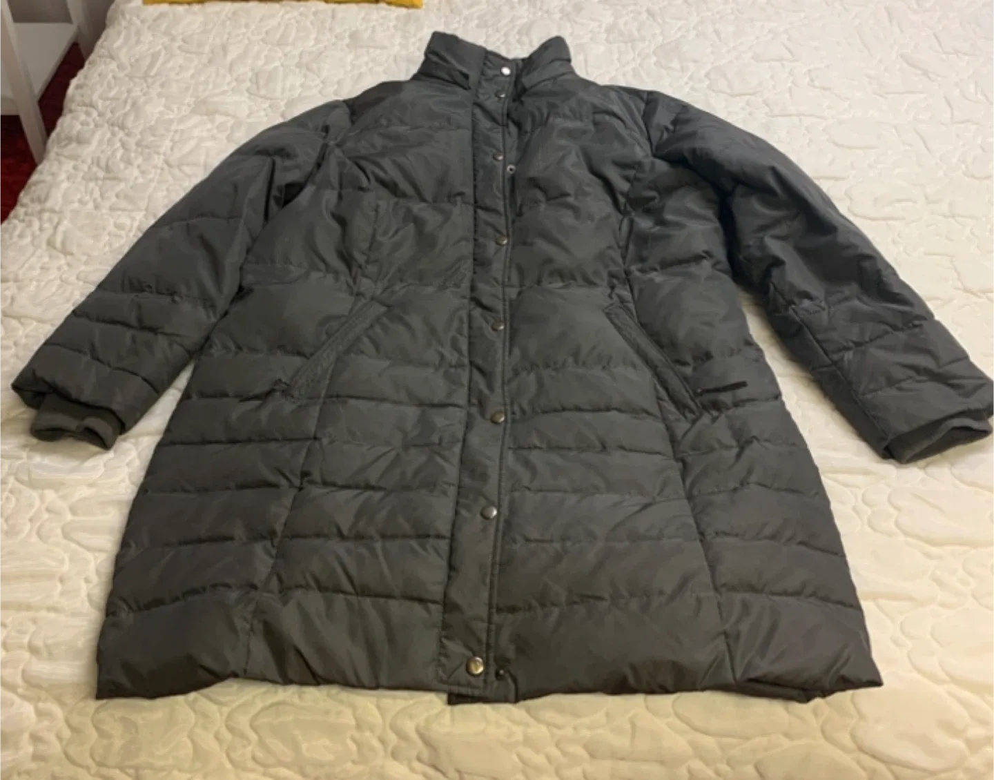 Ladies Winter coat 1X $17 image indicator(2)