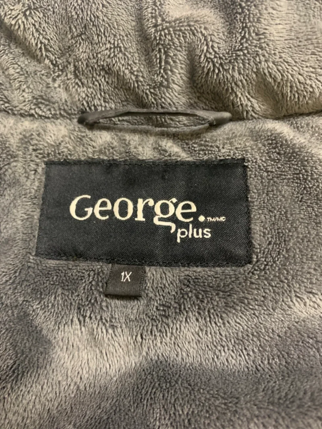 Ladies Winter coat 1X $17 image indicator(3)