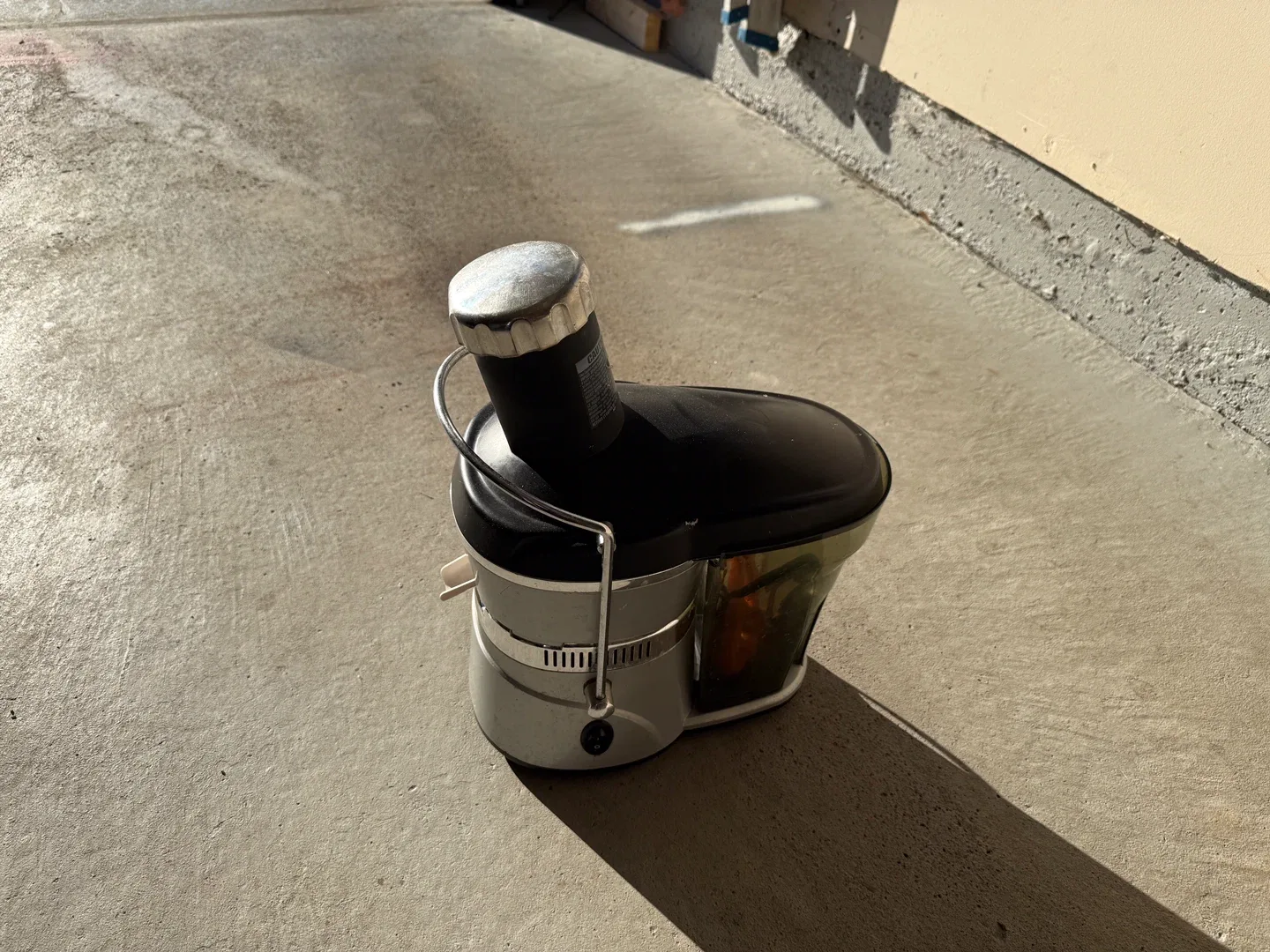 Jack La Lanne’s power Juicer Elite image indicator(2)