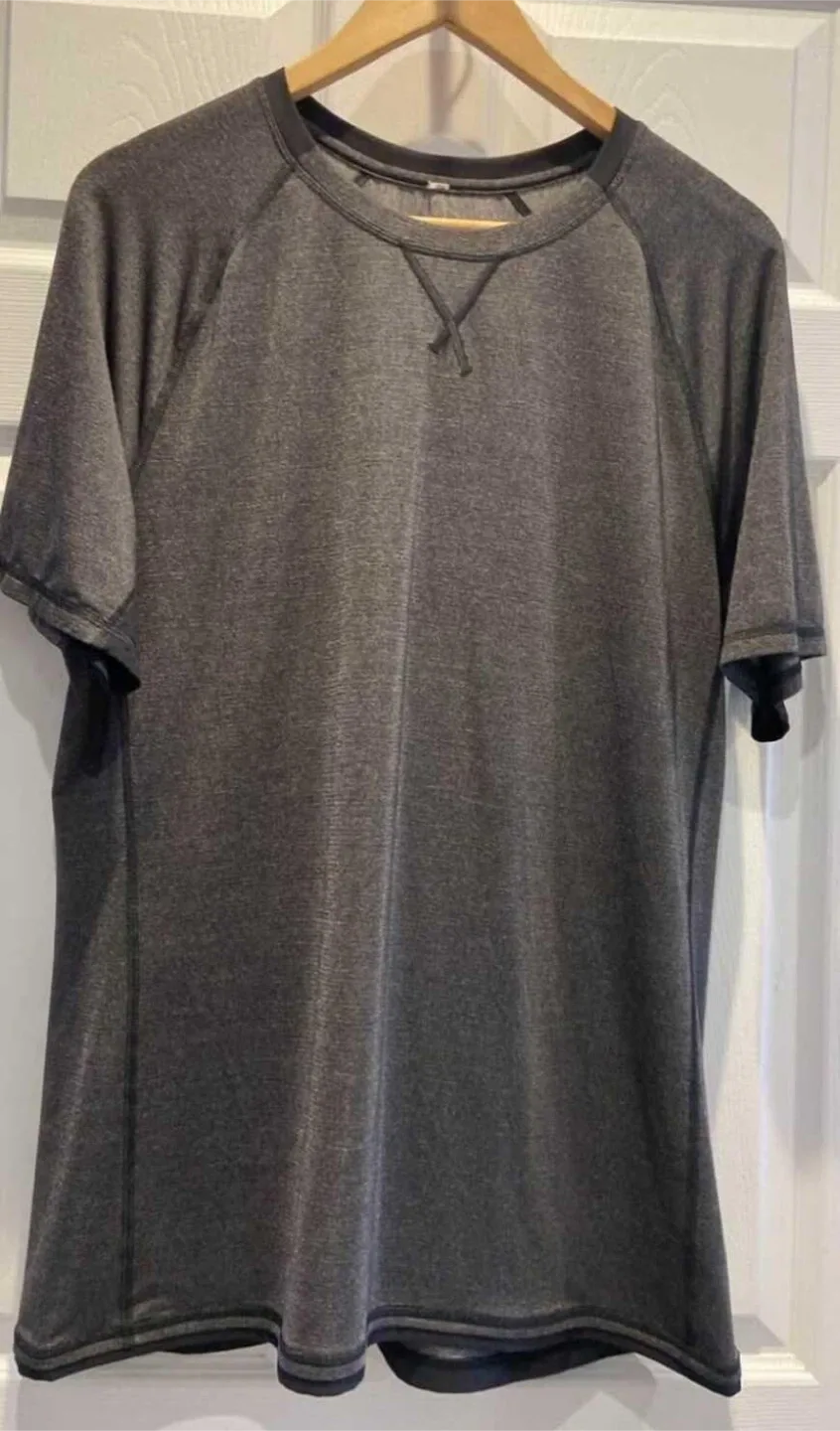 Men’s Grey XL Lululemon Athletic T-Shirt👕