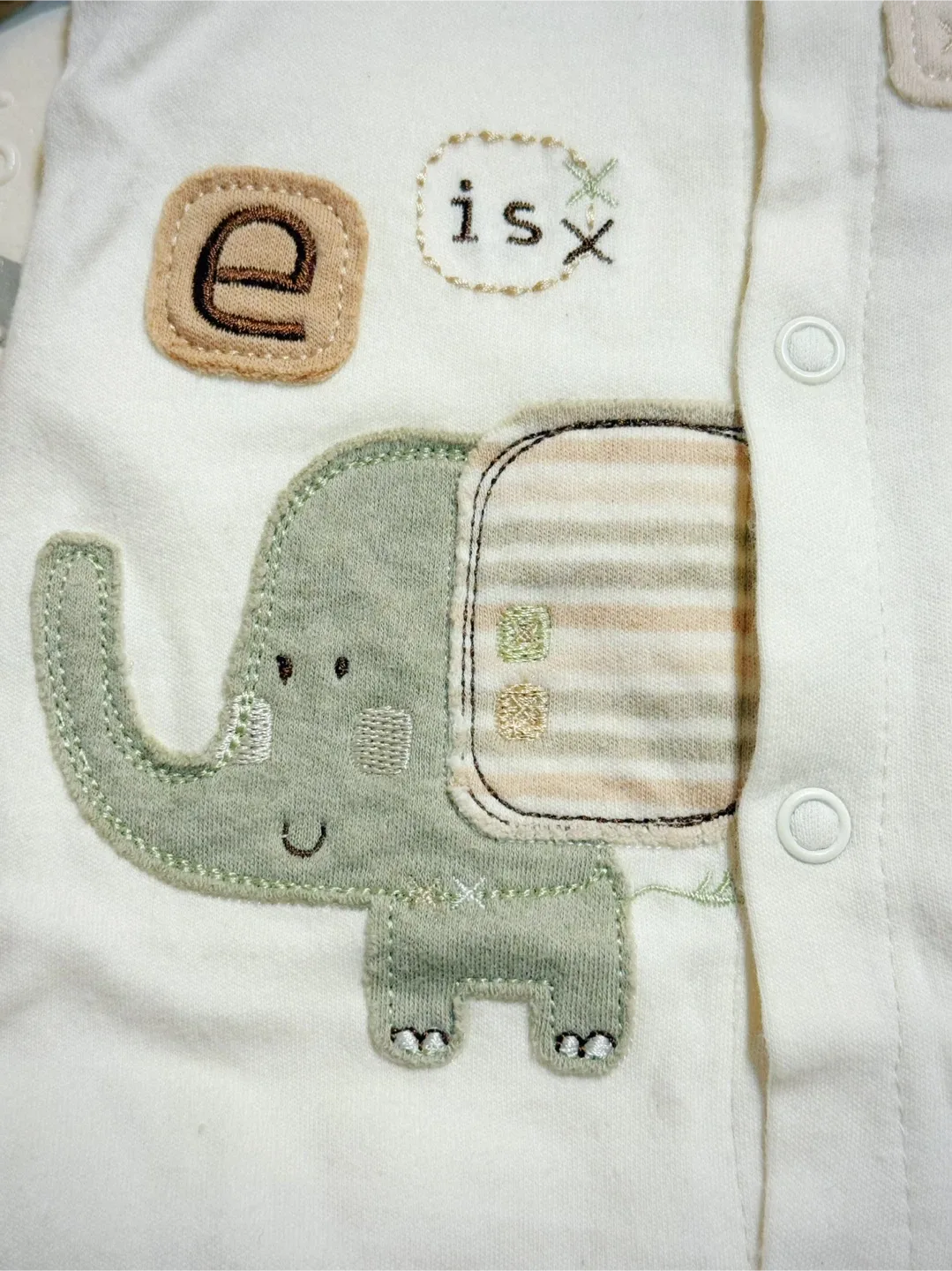 Baby Clothes Bundle - Onesies, Rompers, Hats & Socks 0-3 months image indicator(2)