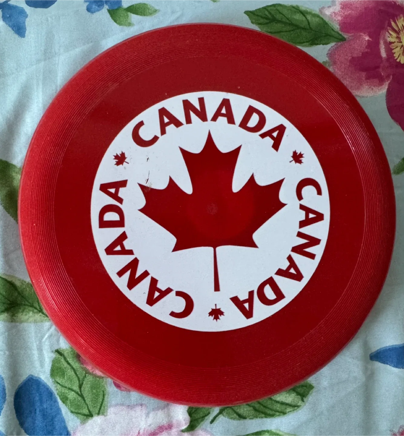 Canada Red Frisbee