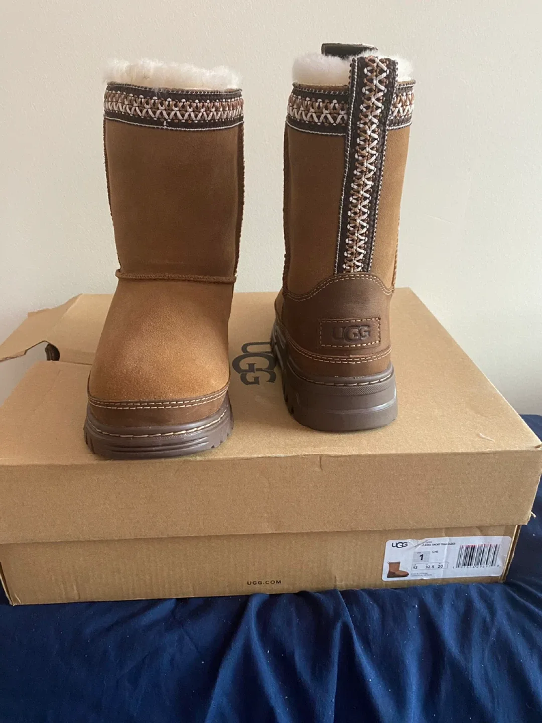 Kids New Uggs image indicator(4)