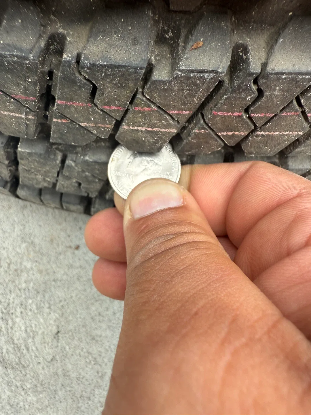 Jeep Wrangler Wheels & Goodyear Tires - Set of 5 image indicator(7)