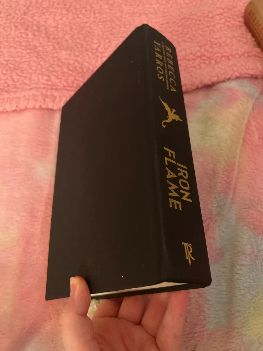 Iron Flame by Rebecca Yarros image indicator(5)