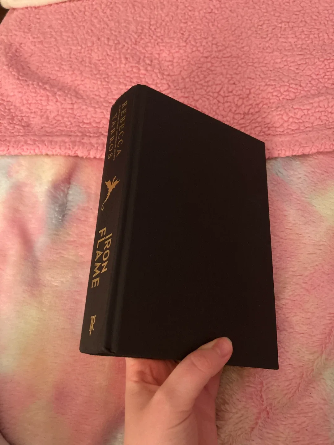 Iron Flame by Rebecca Yarros image indicator(4)