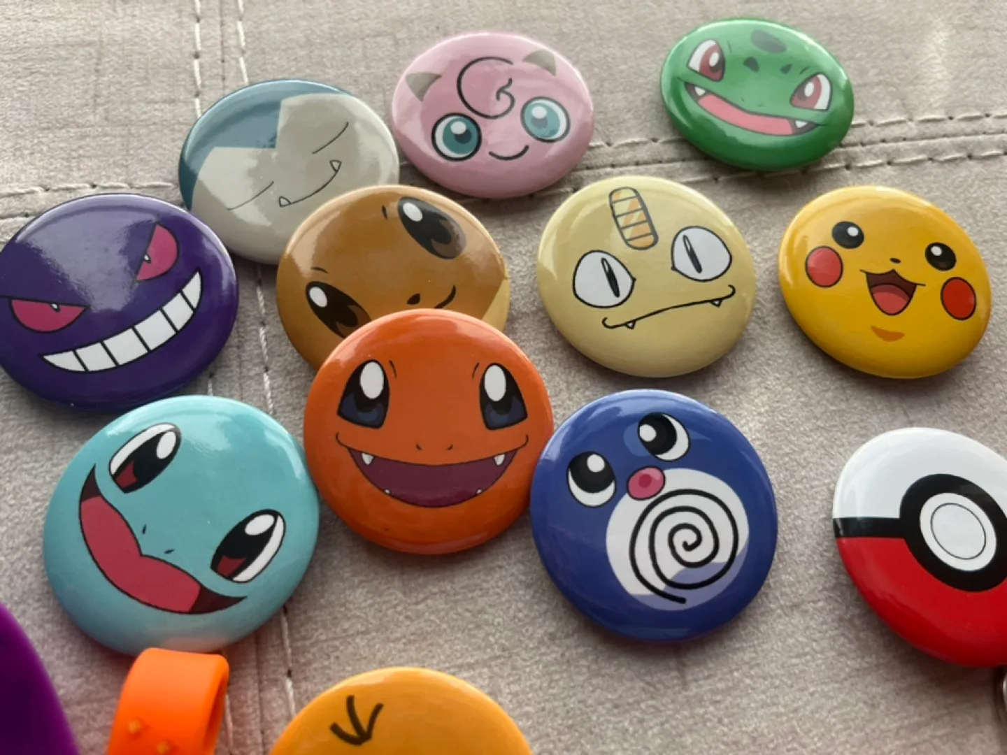 Stocking stuffers / party favours image indicator(5)