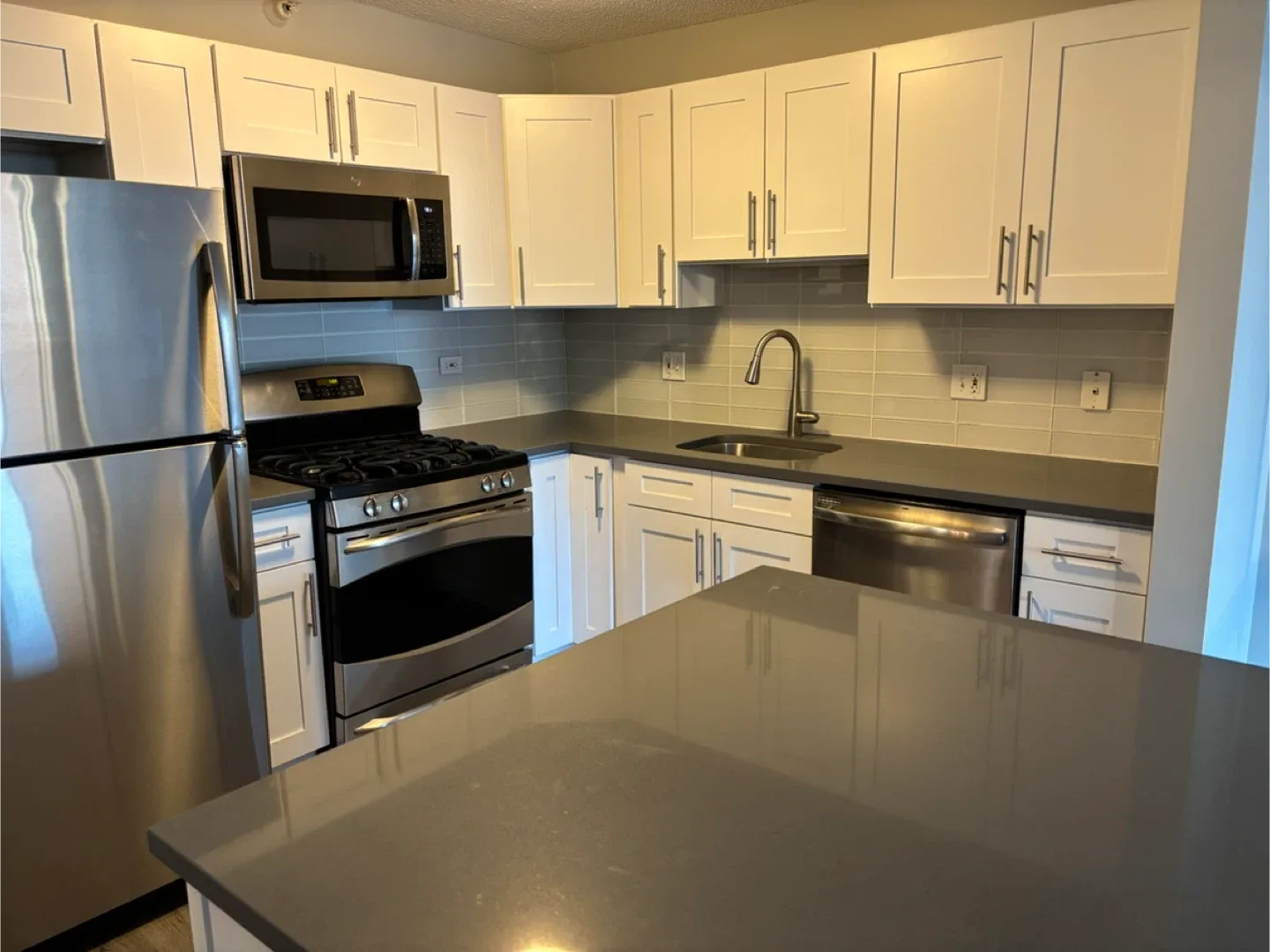 1 Bed 1 Bath - Apartment image indicator(7)