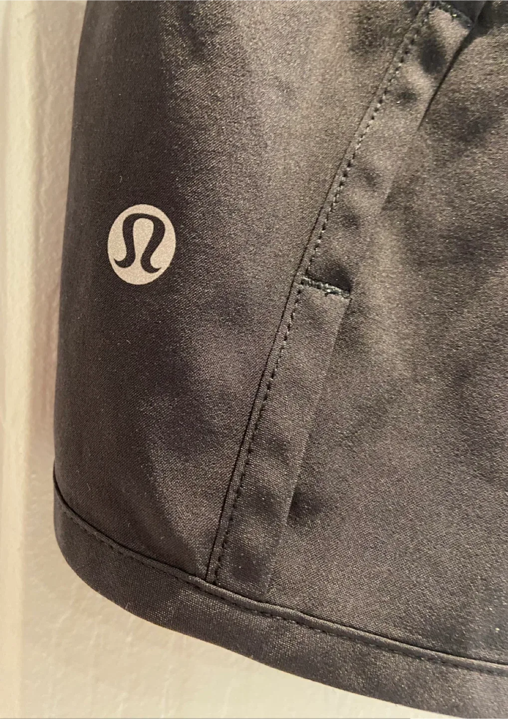 Lululemon Size 6 Black Running Skirt!🏃🏽‍♀️ image indicator(2)