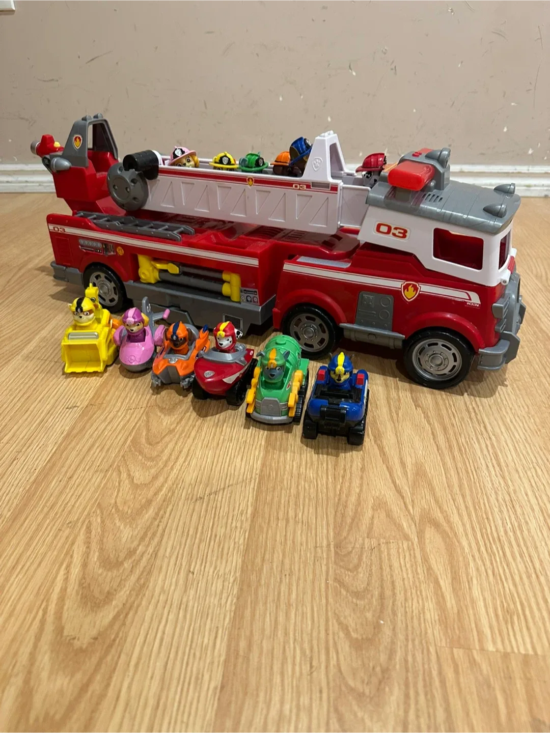 Paw Patrol Fire Truck Toy with Mini Vehicles