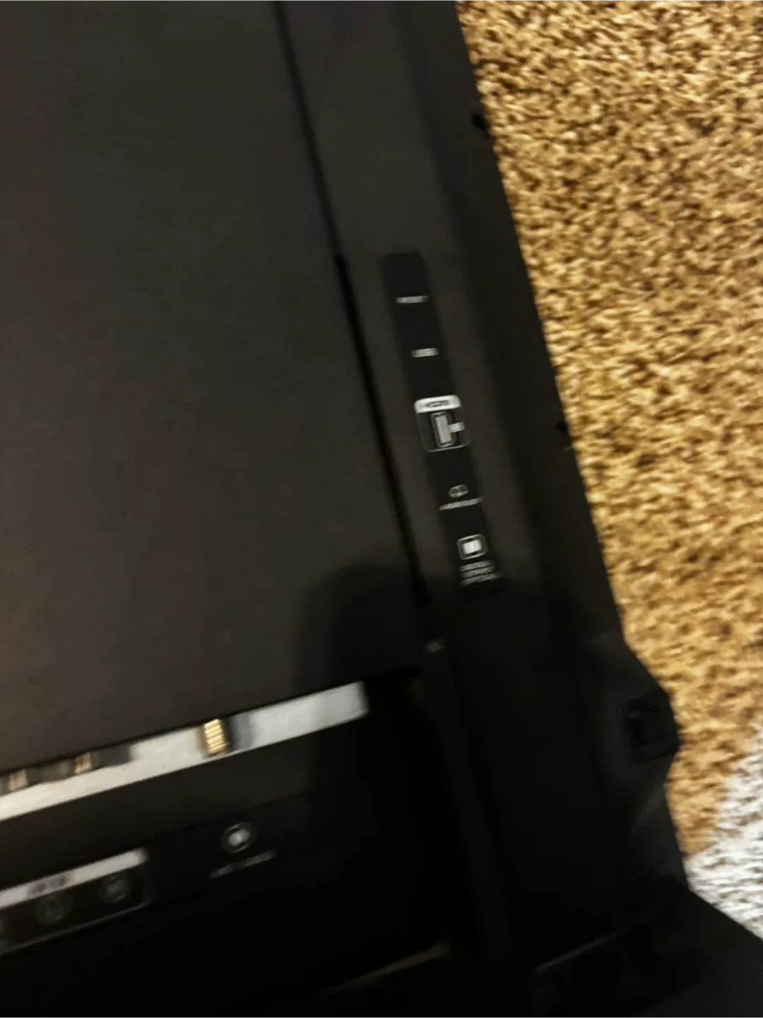 Insignia 39" Roku TV Model NS-39DR610NA17 remote not included image indicator(4)