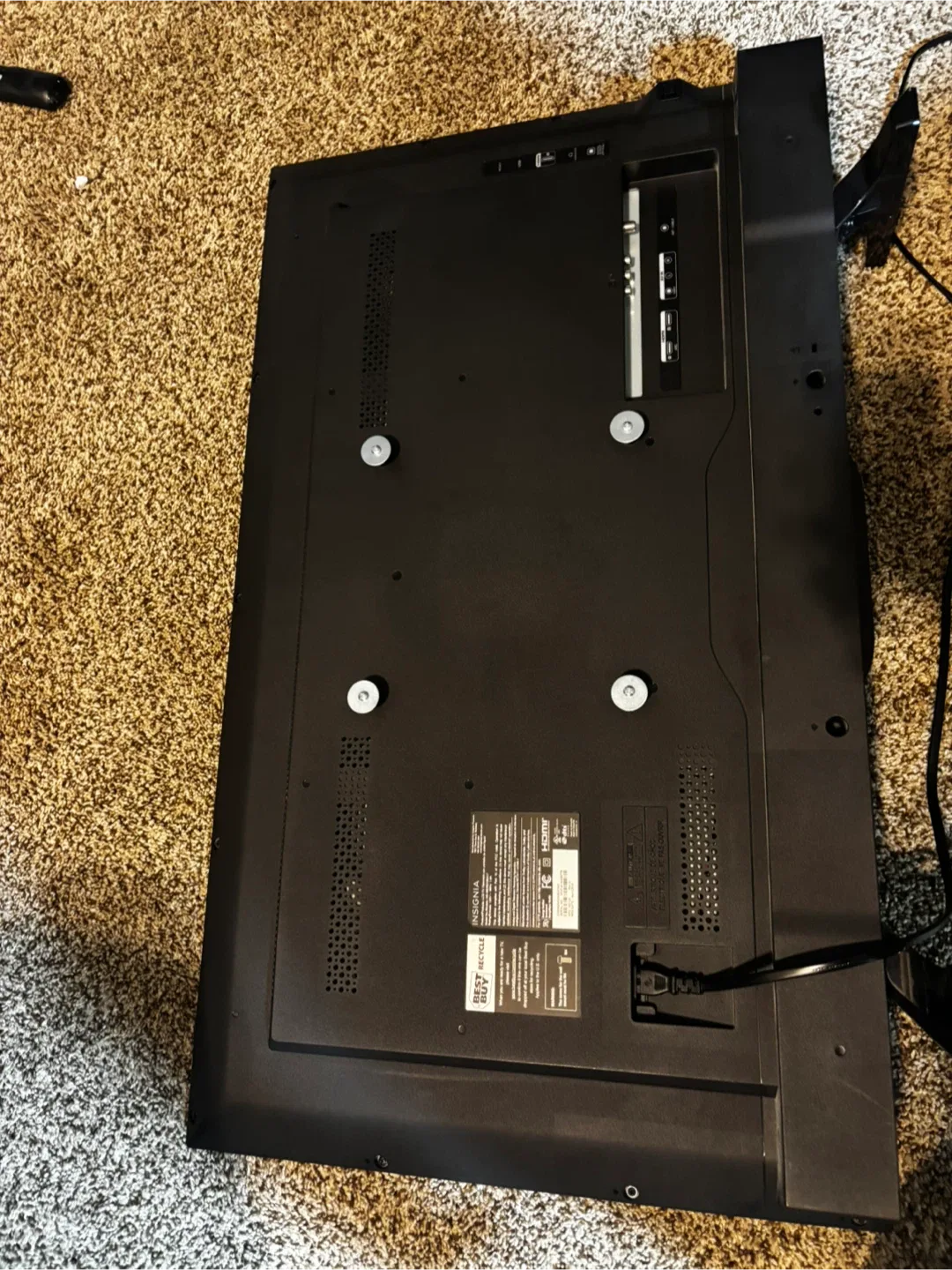 Insignia 39" Roku TV Model NS-39DR610NA17 remote not included image indicator(5)