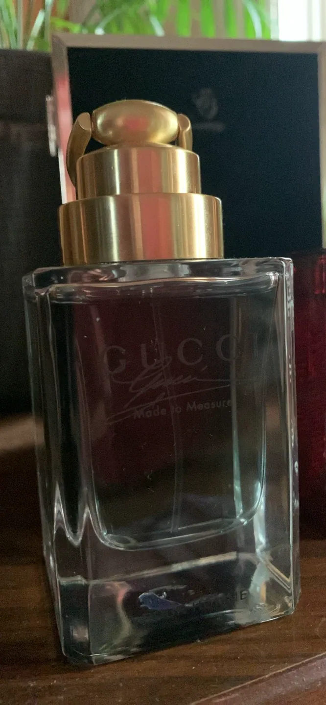 Versace Eros & Gucci Made to Measure Perfume image indicator(2)