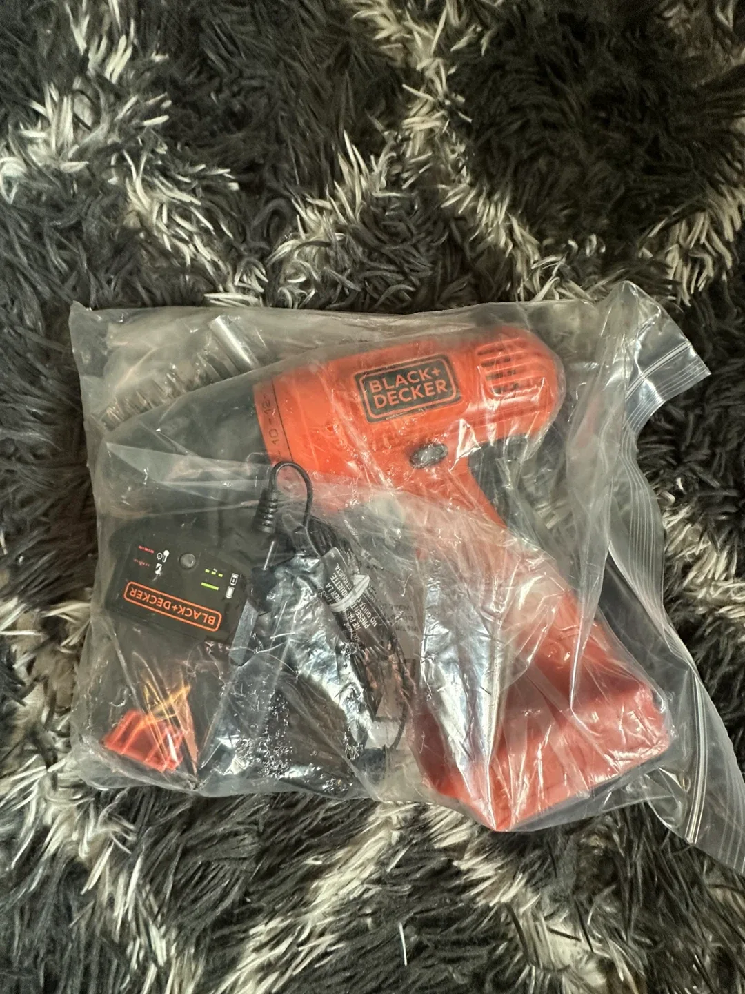 Black+Decker 20V MAX Cordless Drill/Driver Kit - New