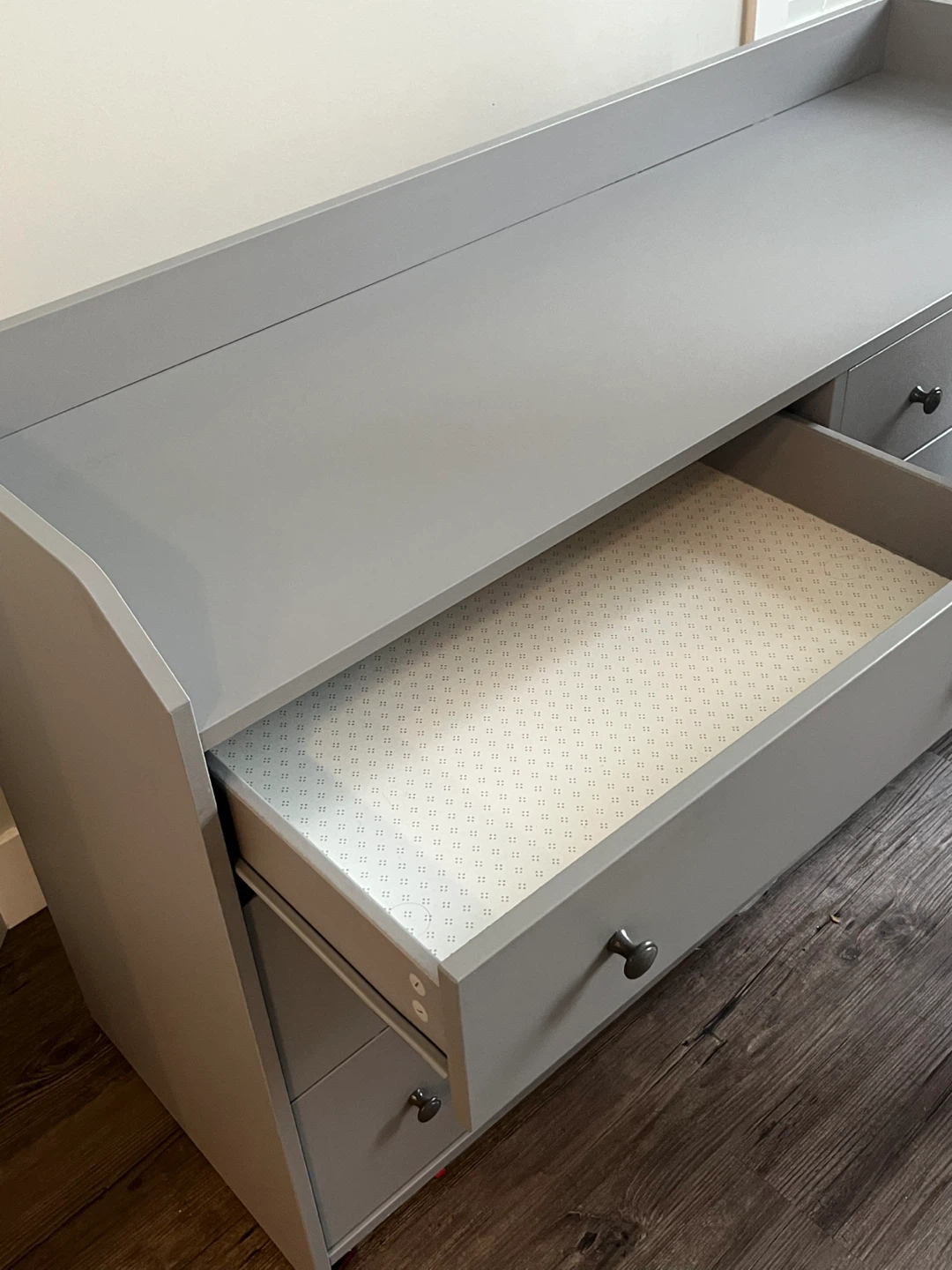 Grey 6-Drawer Dresser with Changing Top - photo 2