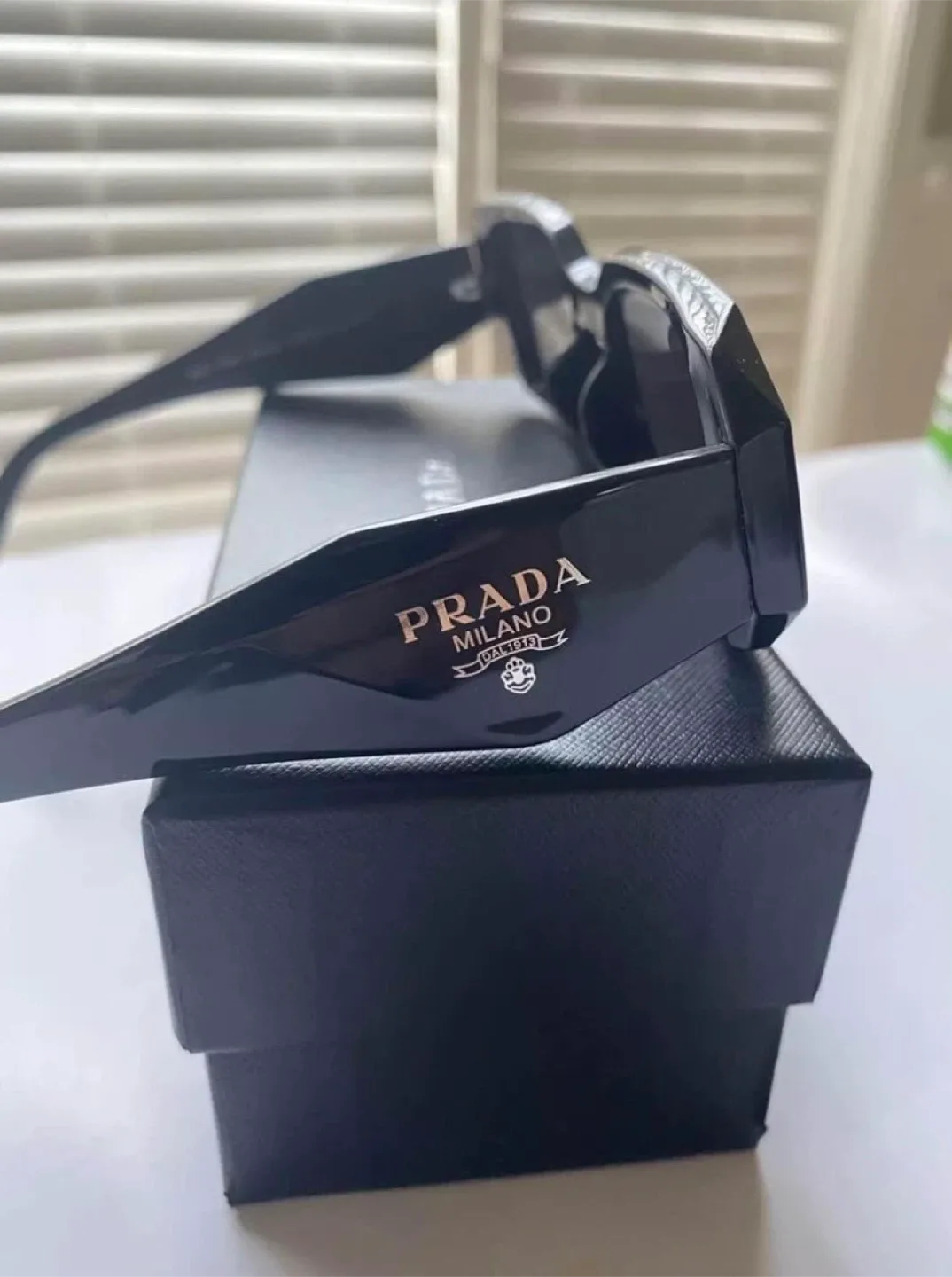 New Prada 8152 Sunglasses|Authentic Polarized 100% UV Protection image indicator(3)