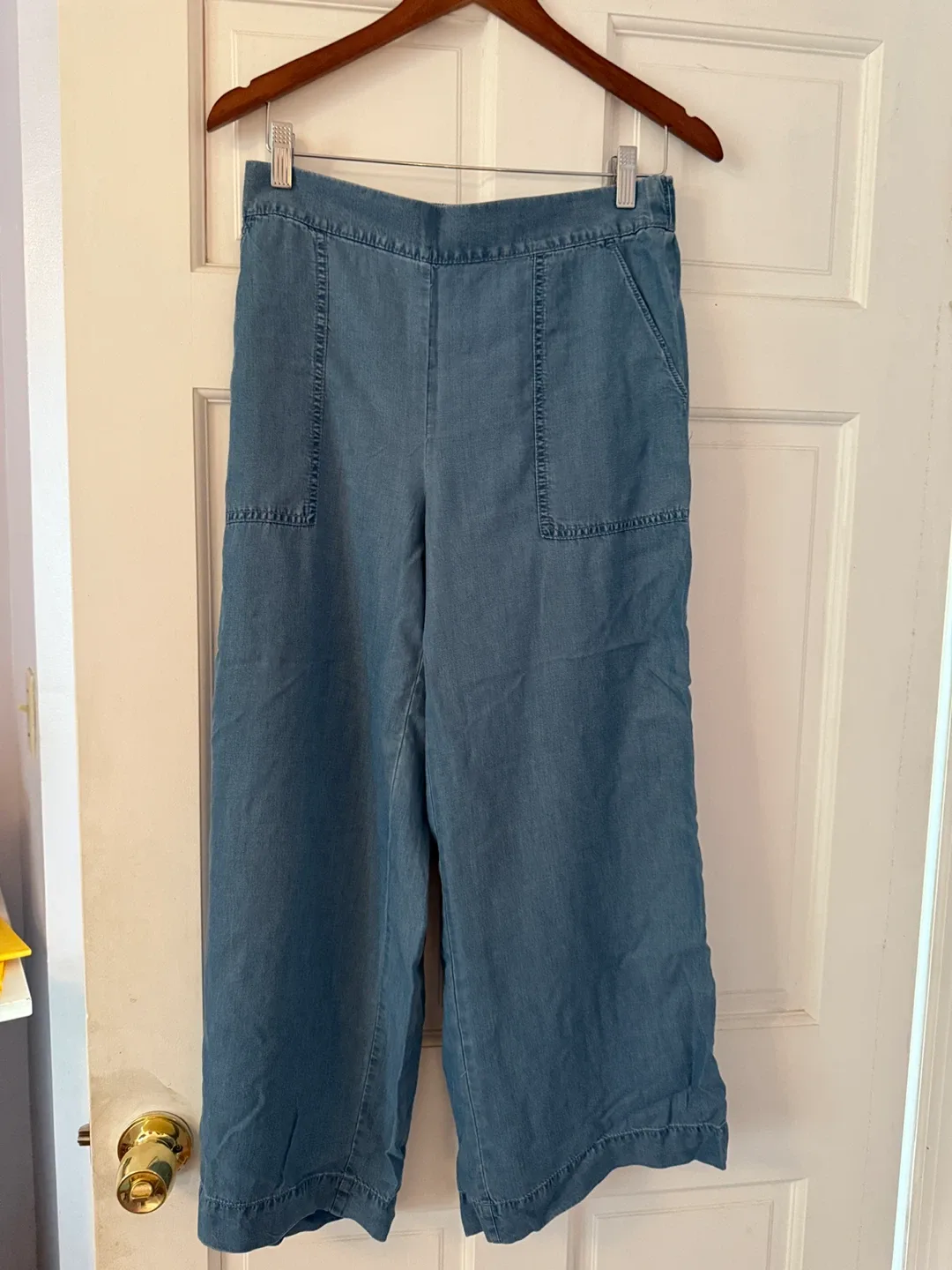 LOFT Blue Crop Pants Size (S) New! image indicator(2)
