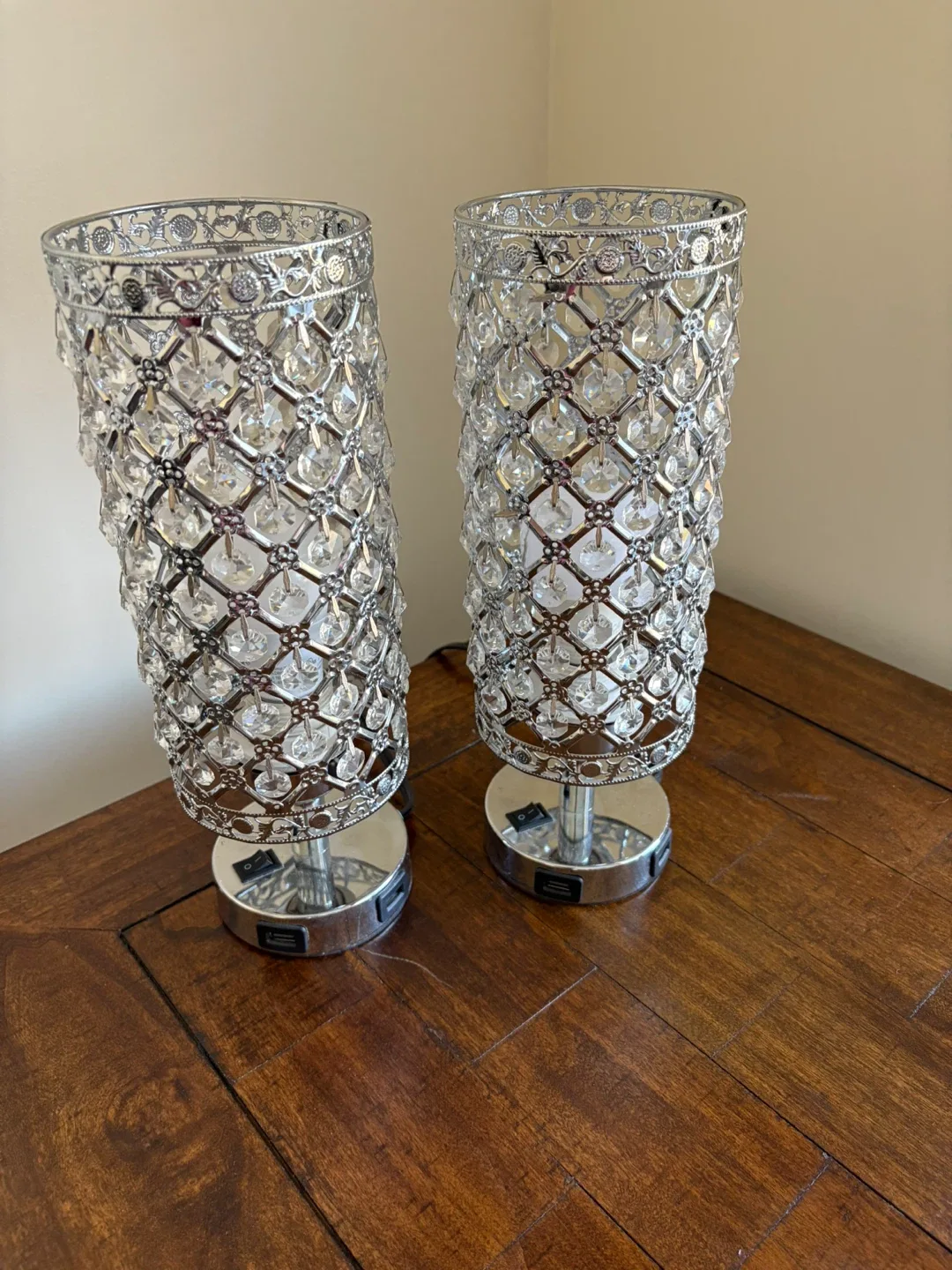 2 - 12” Bedside Lamps with USB Charging Ports image indicator(2)