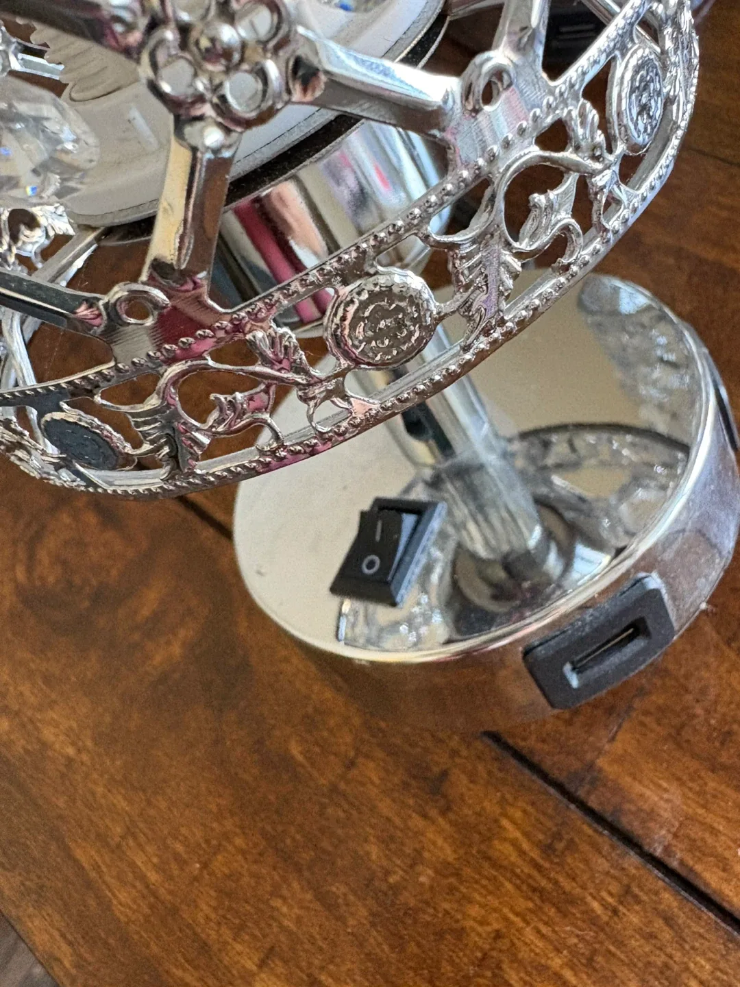 2 - 12” Bedside Lamps with USB Charging Ports image indicator(4)