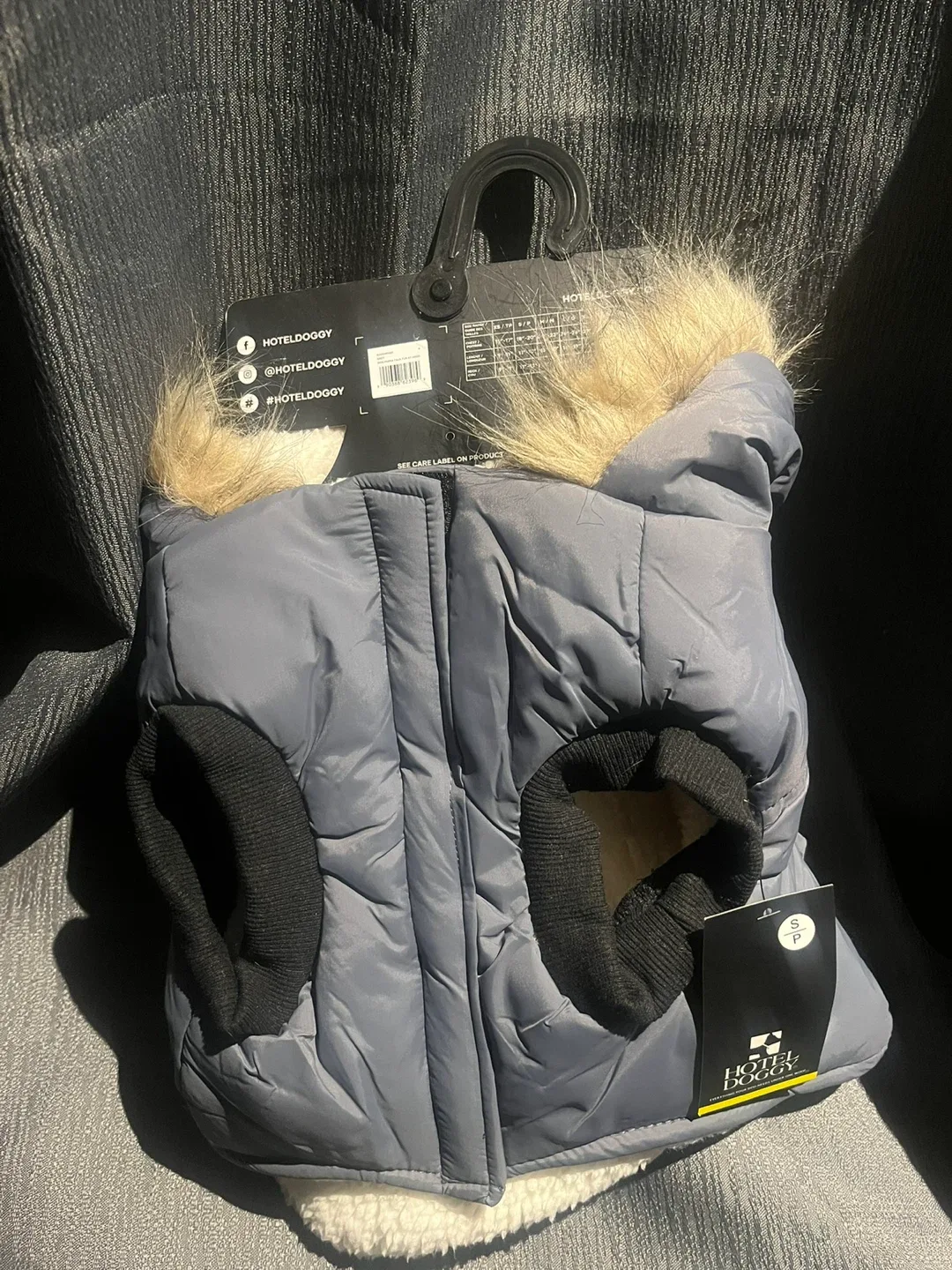Hotel Doggy Puffer Vest - Small image indicator(3)