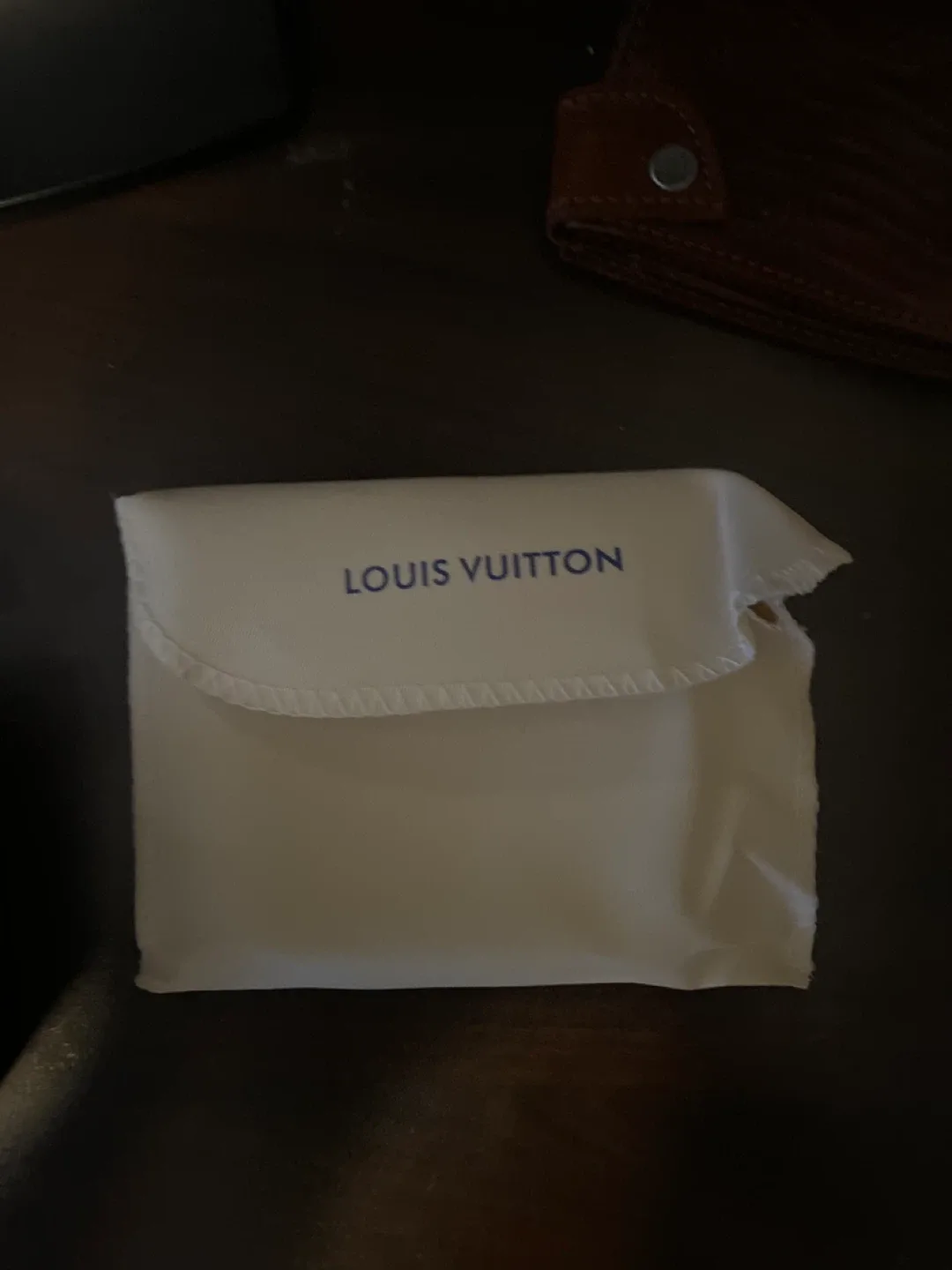 Louis Vuitton Damier Graphite Wallet image indicator(5)
