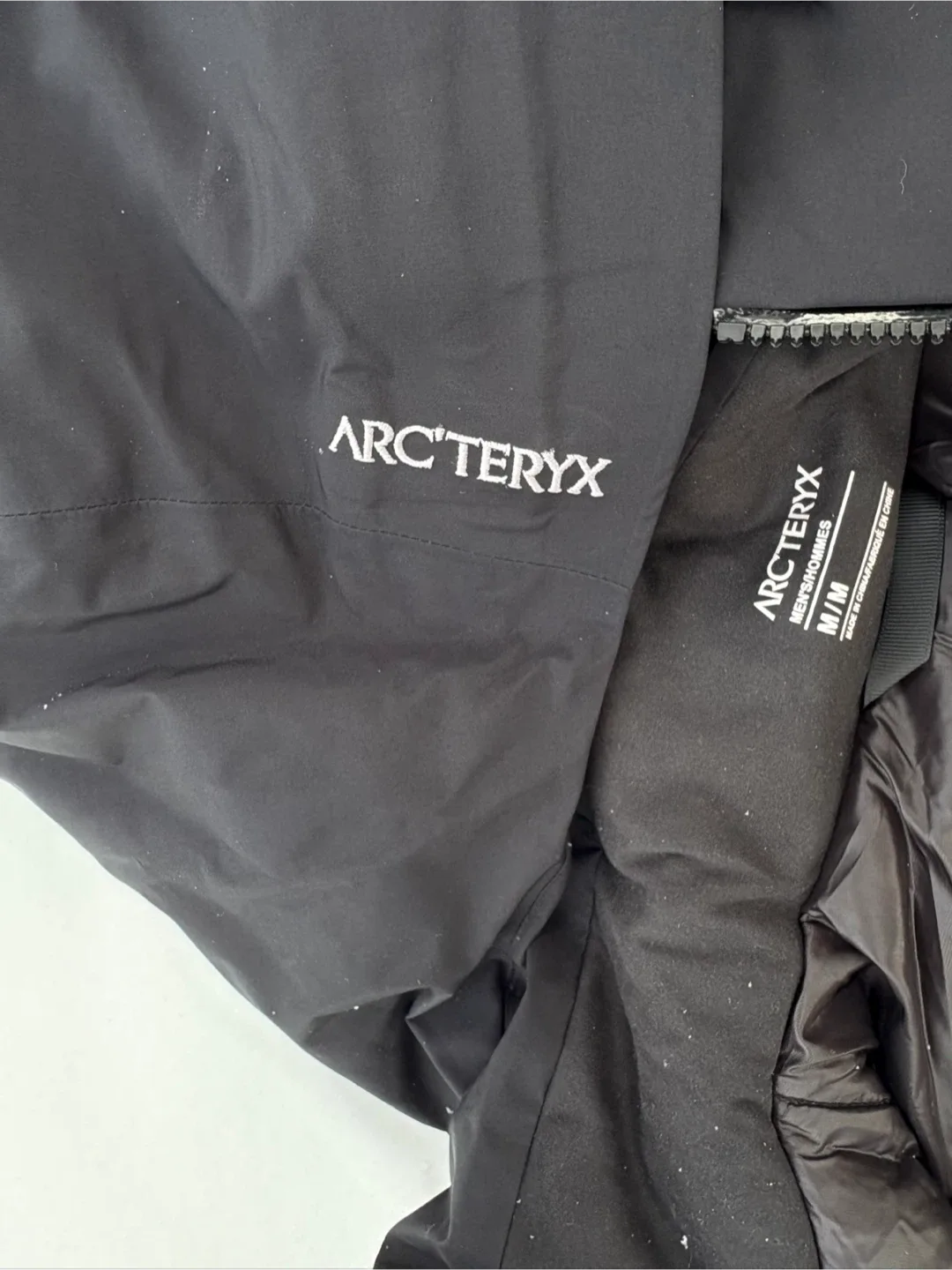 Arc'teryx  Maicai (Mens Black Jacket Size M) image indicator(4)