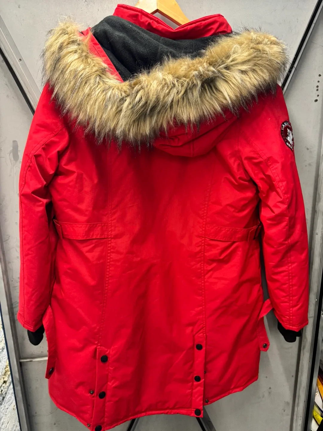 Canada Weather Gear Red Winter Coat - L image indicator(4)