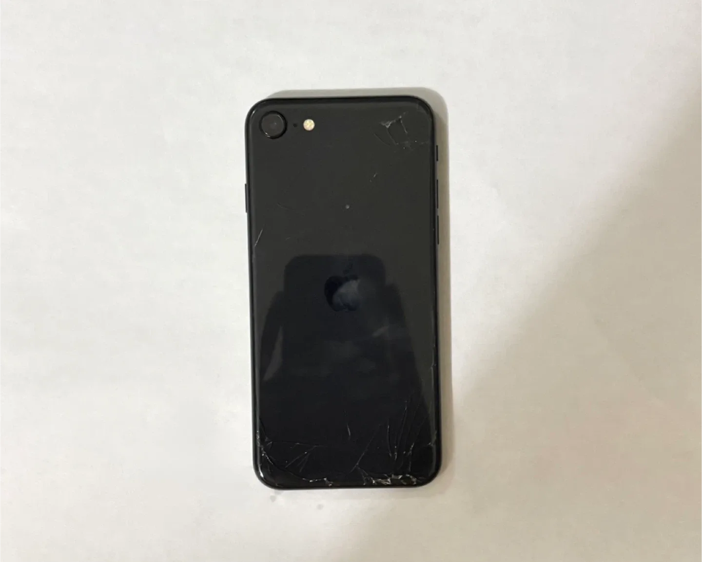 iPhone SE (2nd Gen) - 64GB image indicator(2)