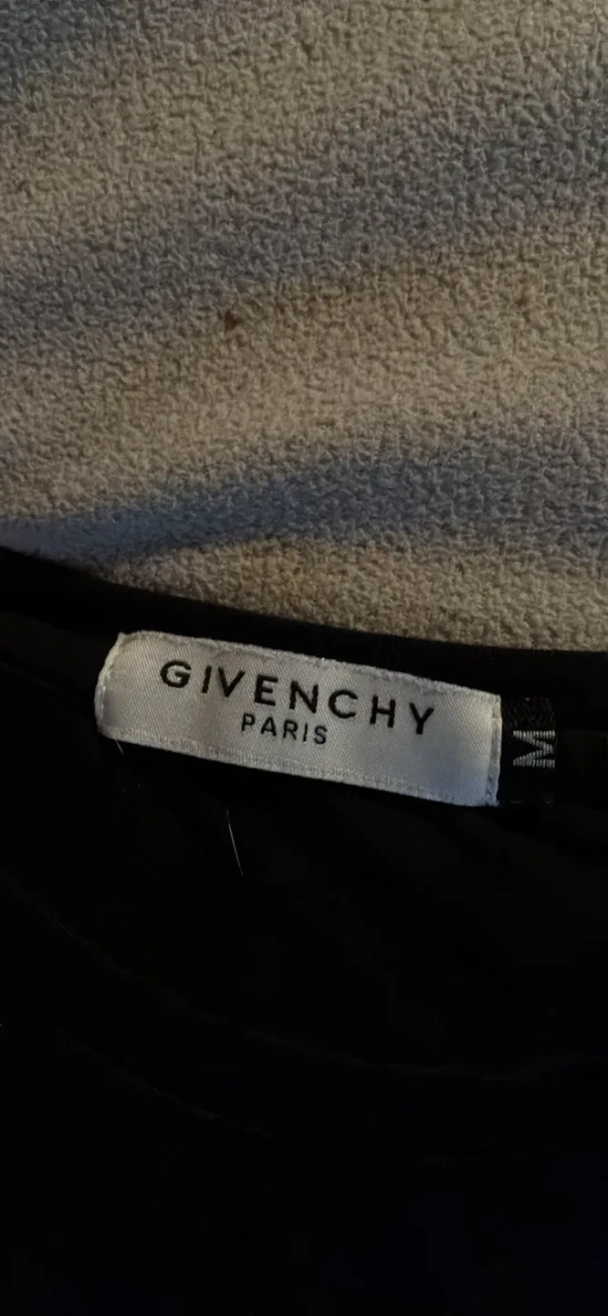 Givenchy Black T-Shirt image indicator(2)