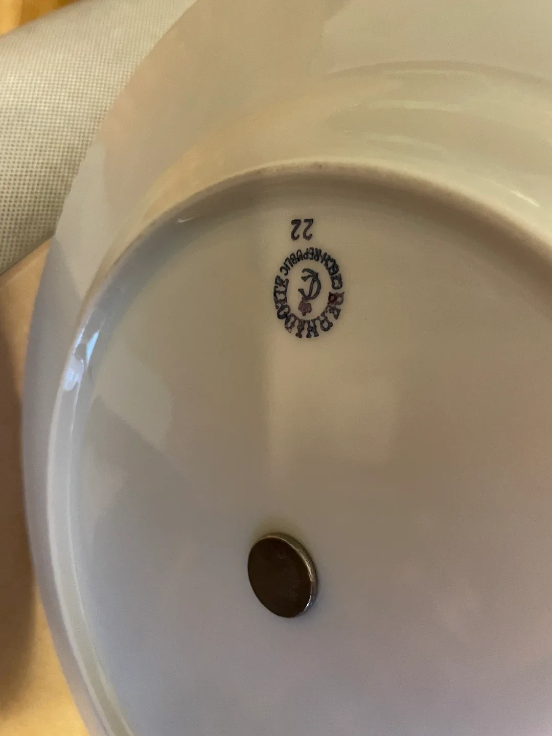 European 3-Tier Serving Stand image indicator(4)