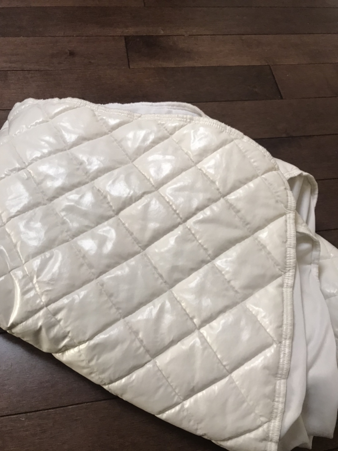 Toddler Bed with Mattress, waterproof protector and bed sheet - photo 3