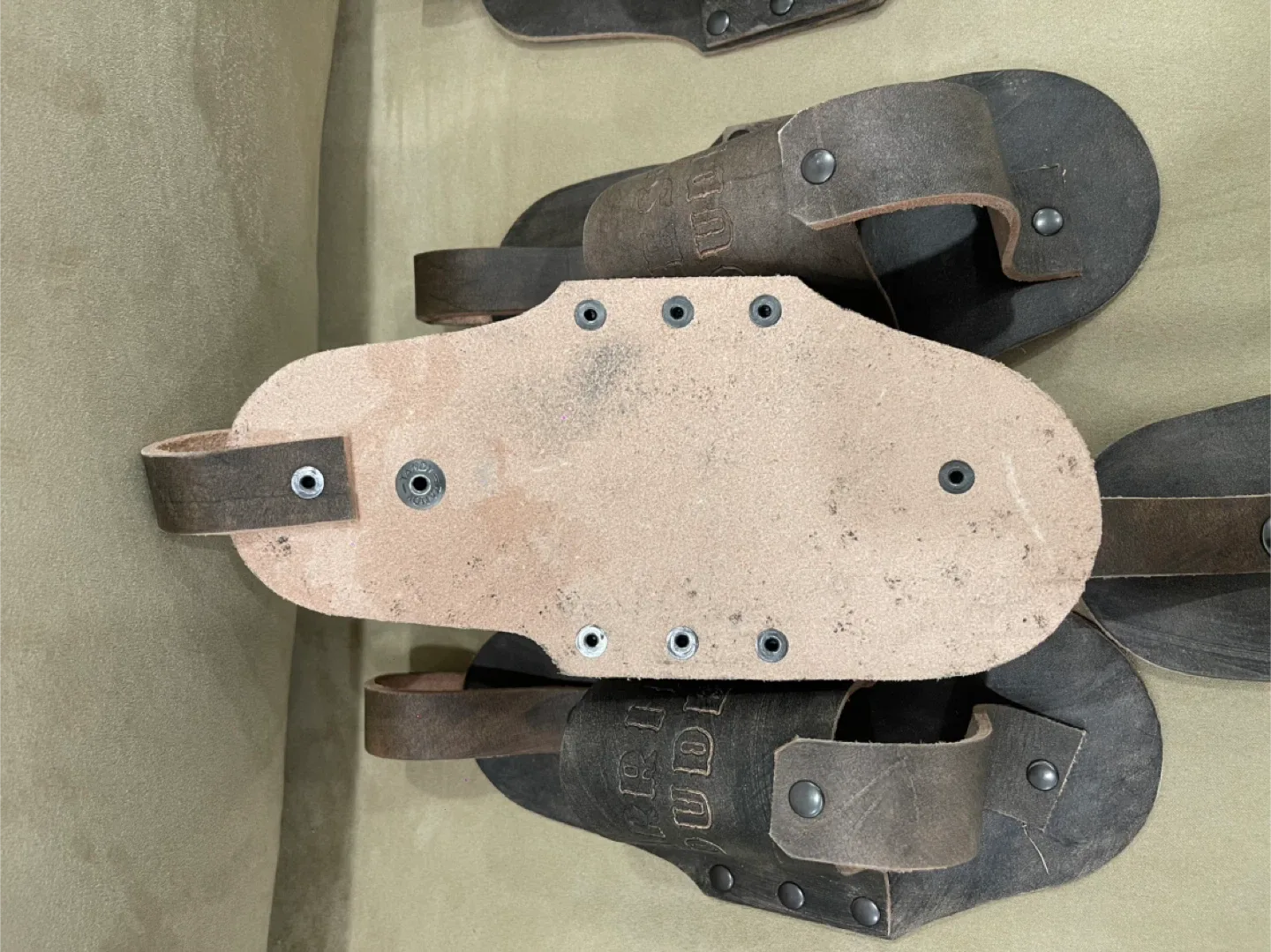 5 Genuine Leather Drink Holsters image indicator(6)