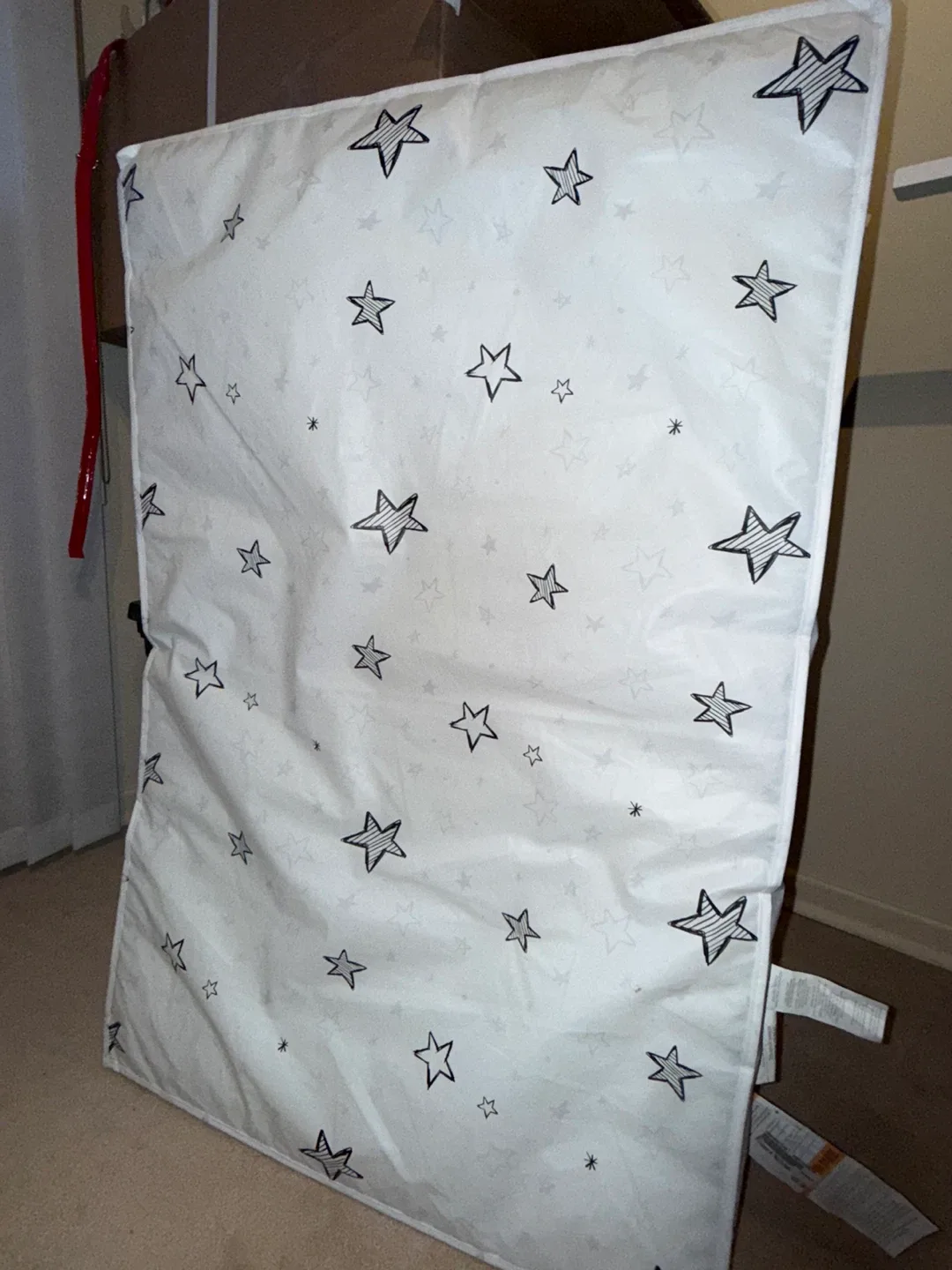 Simmons Crib Mattress - Star Pattern image indicator(4)
