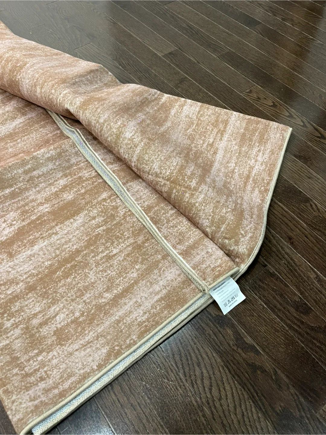 Area Rug 9' x 12' image indicator(7)