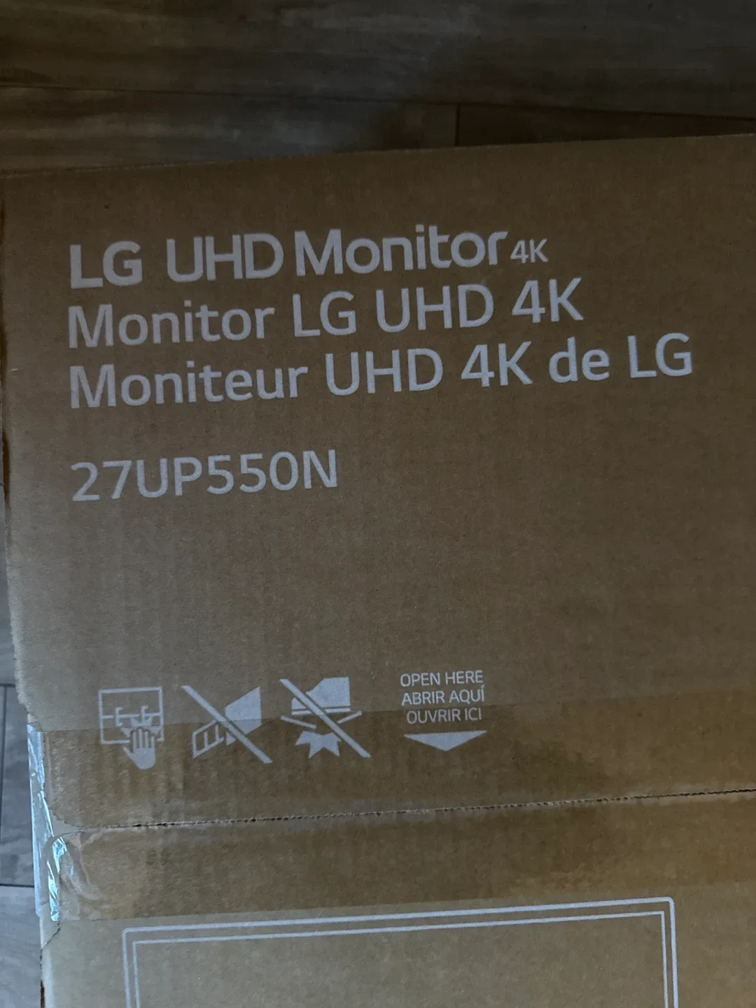 **priced for quick sale** LG 27UP550N 27" 4K UHD Monitor image indicator(3)