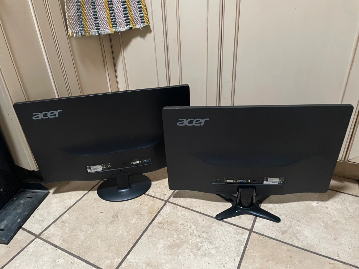 Acer Monitors - Set of 2 - photo 2