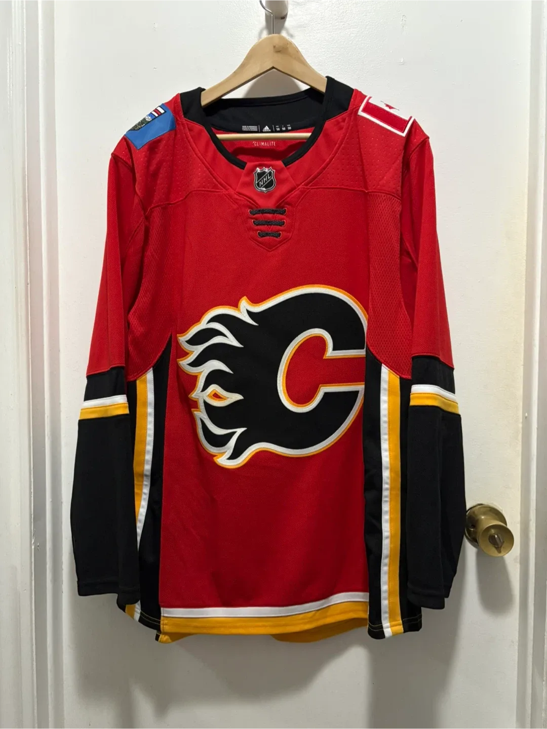 Calgary Flames NHL Adidas Jersey Size 50 image indicator(6)