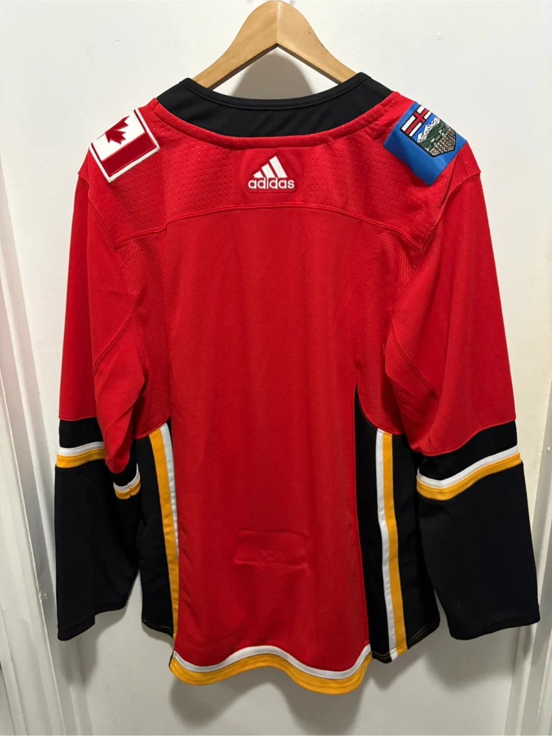 Calgary Flames NHL Adidas Jersey Size 50 image indicator(3)