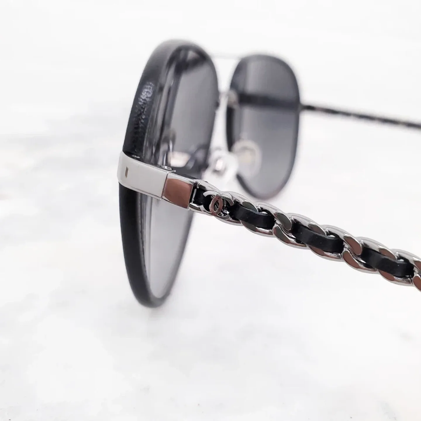 Women’s Chanel sunglasses aviators. image indicator(7)