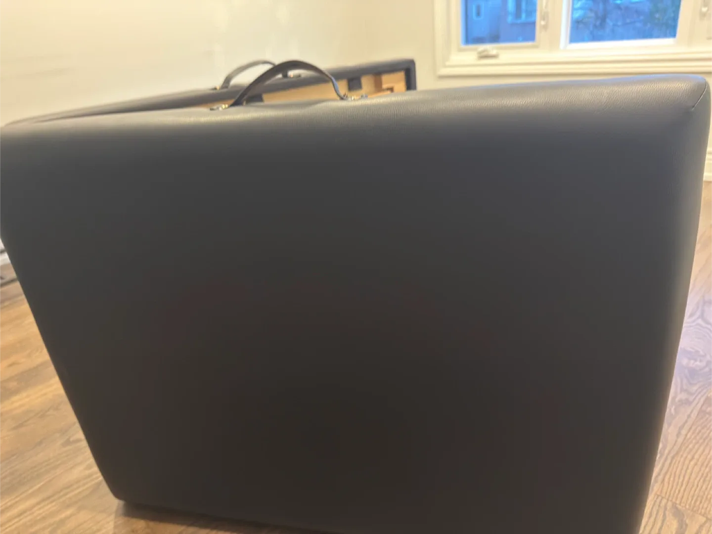 Portable Massage Table - Black image indicator(5)