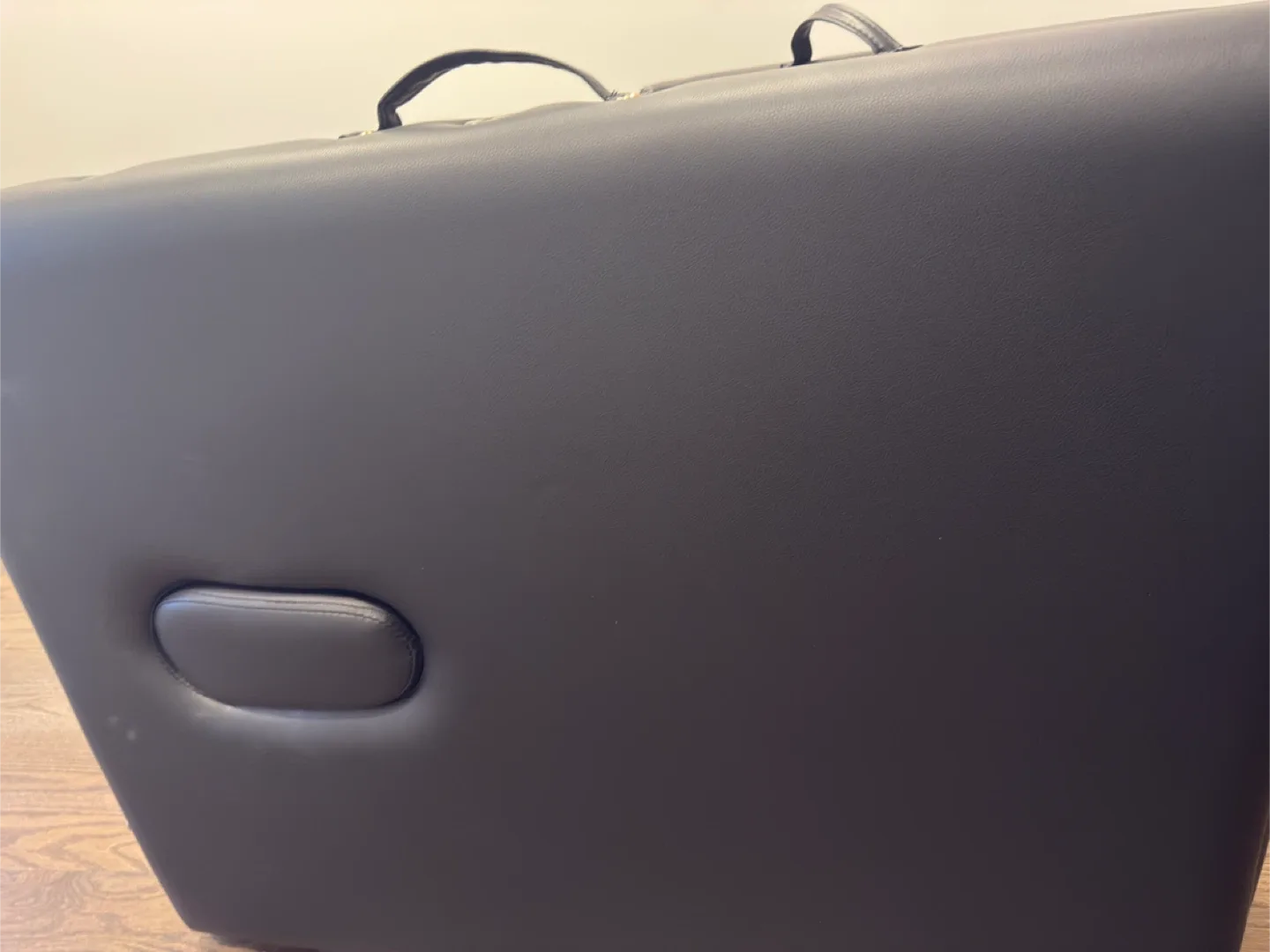 Portable Massage Table - Black image indicator(4)