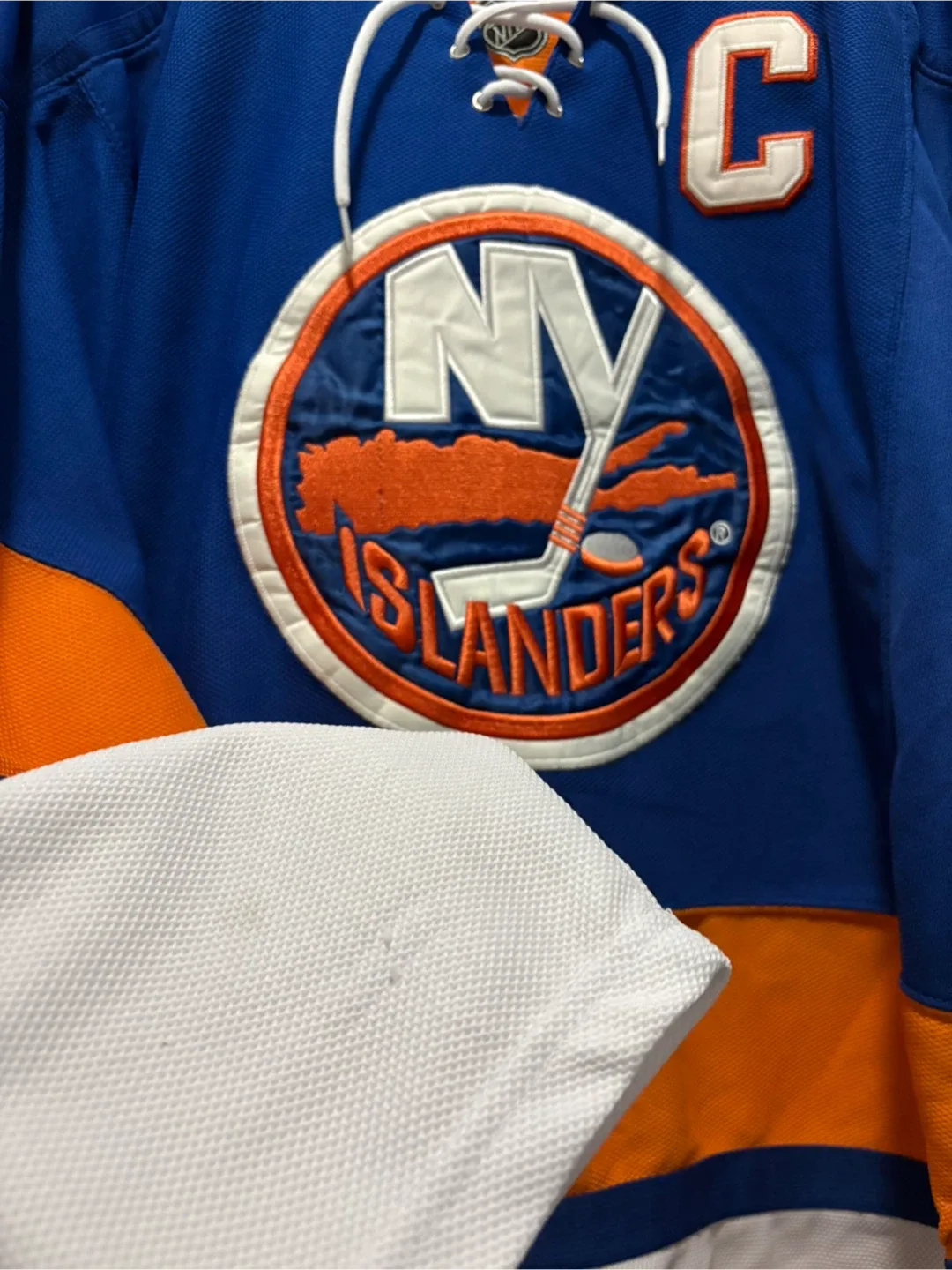 Vintage NY Islanders John Tavares Reebok hockey jersey size 50 image indicator(7)