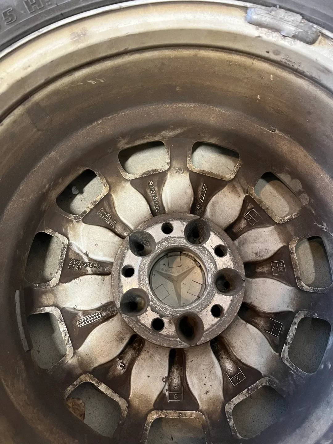 Mercedes 16 inch rims image indicator(3)