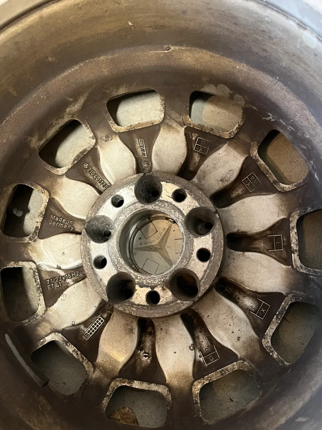 Mercedes 16 inch rims image indicator(2)