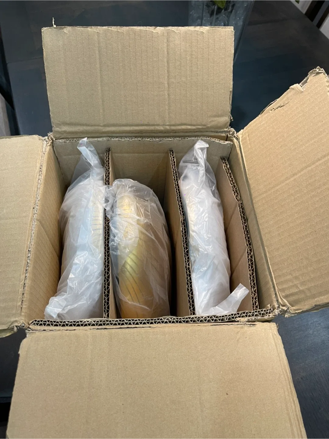 Gold & White Face Wall Decor Set of 3 image indicator(7)